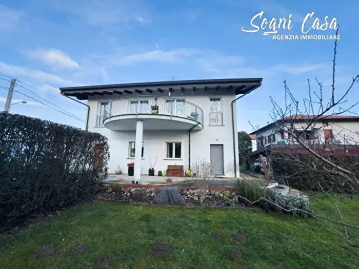 Casa con 6 locali in vendita in Via Roma, Fontaneto DAgogna