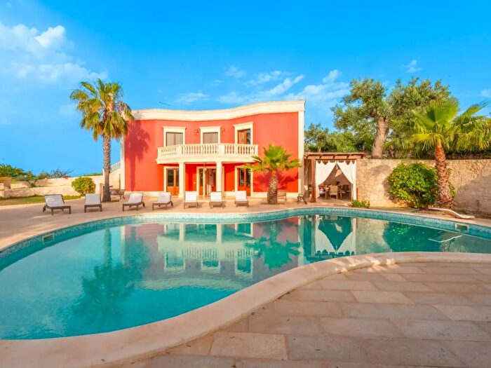 Casa con 10 locali in vendita in Strada Comunale Fusella Nc, Polignano A Mare