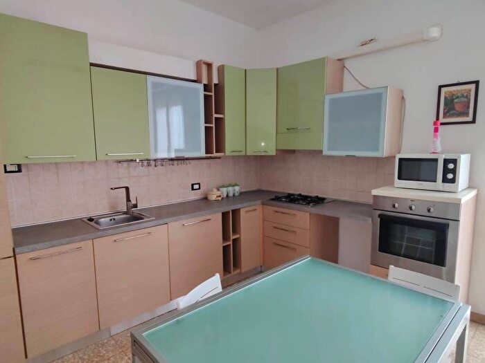 Appartamento trilocale in affitto in Via Antonio Badile, Borgo Venezia, Verona