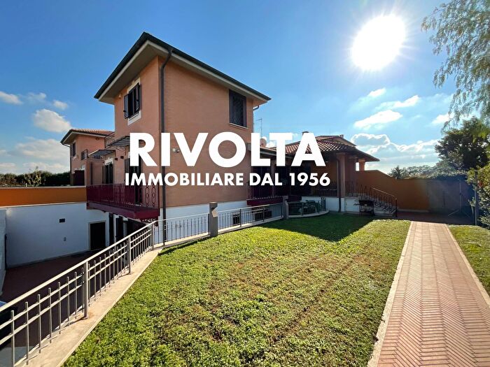 Casa con 7 locali in vendita in Via Aurelio Millos, Roma