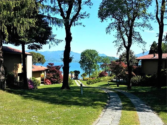 Appartamento quadrilocale in vendita in Ranco