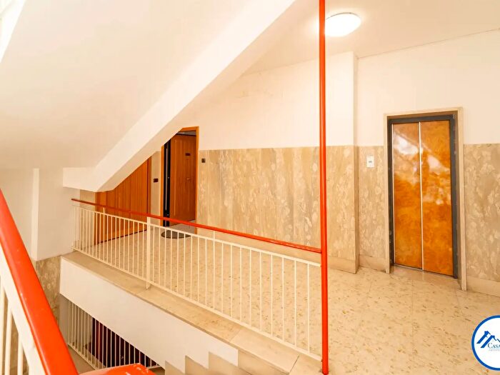 Appartamento trilocale in affitto in Via Giovanni Giolitti, Casoria