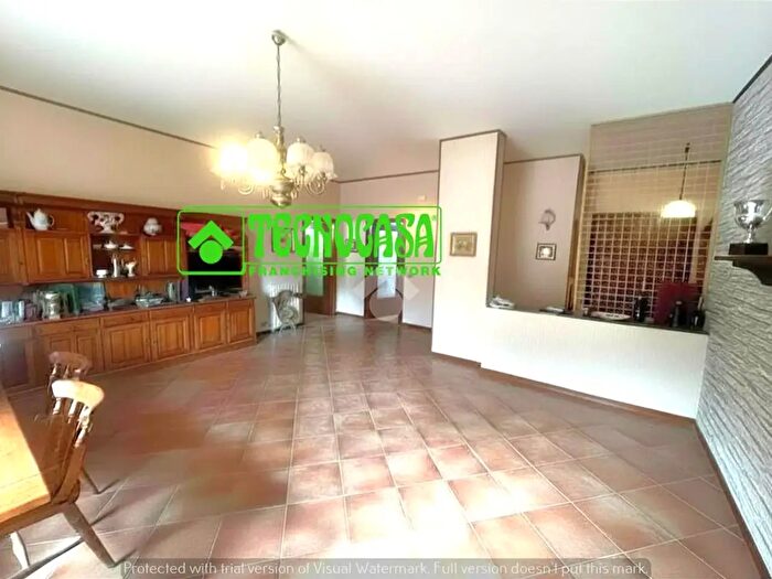 Appartamento trilocale in vendita in Via Borgonuovo, Summonte