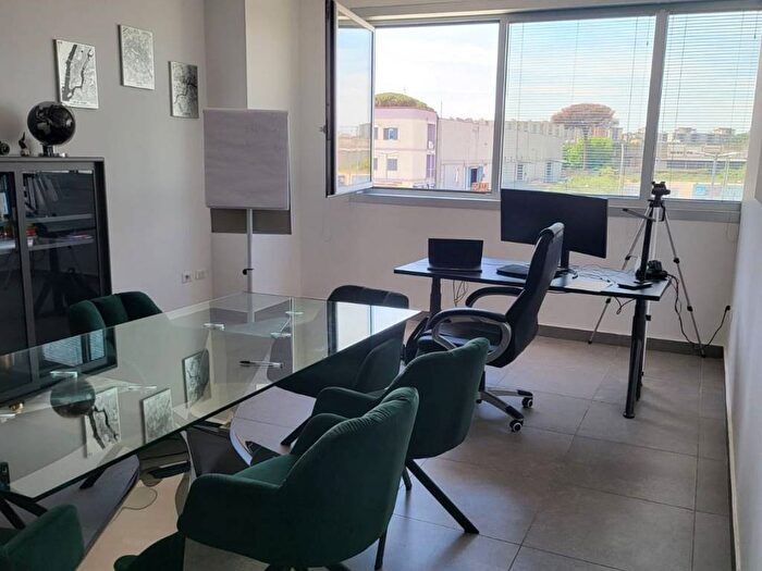Casa trilocale in affitto in Via Atellana, Arzano