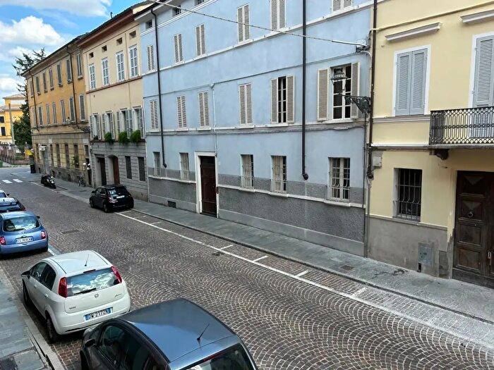 Appartamento quadrilocale in vendita in Borgo Regale, Parma