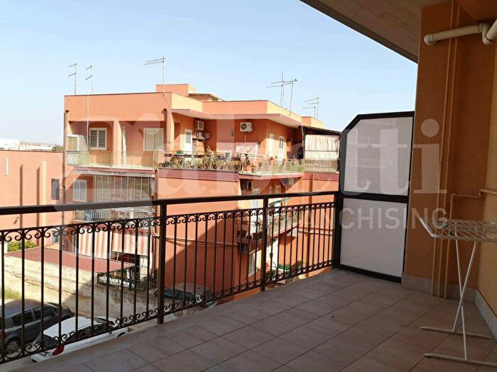 Appartamento trilocale in affitto in Siracusa