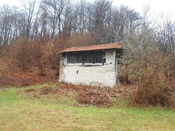 Casa quadrilocale in vendita in Madonna del Sasso, Baveno