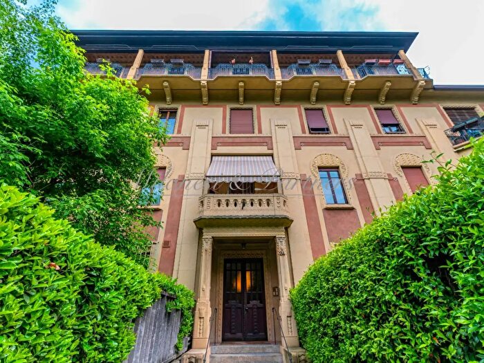 Appartamento trilocale in affitto in Via Teodoro Frizzoni, Bergamo
