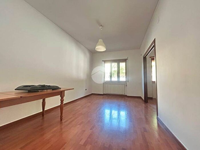 Appartamento bilocale in affitto in Via Alessandro Manzoni, Fuorigrotta, Napoli