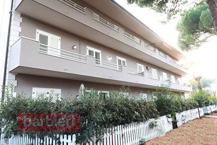 Appartamento bilocale in vendita in Via Vesuvio, Cervia