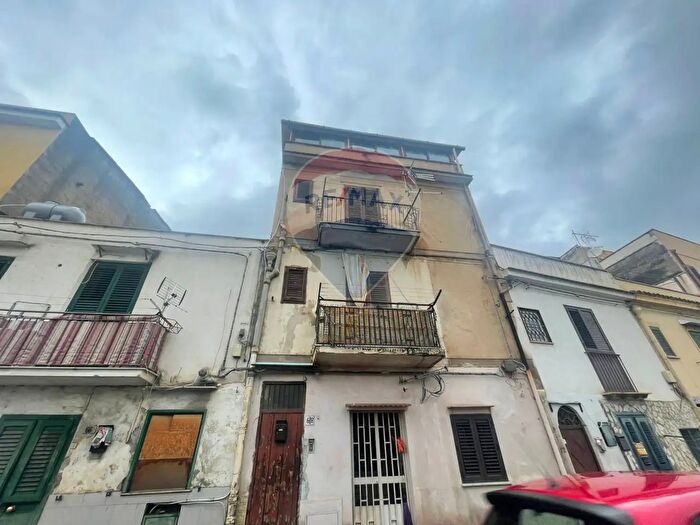 Casa trilocale in vendita in Via Umberto Maddalena, Palermo
