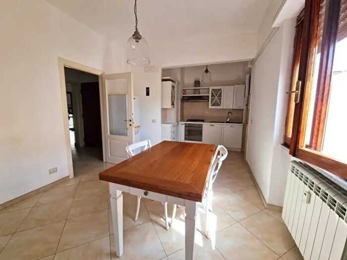 Appartamento quadrilocale in vendita in Carrara