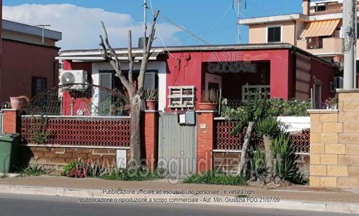 Casa con 5 locali in vendita in Viale Tor S Lorenzo Marina di Ardea Rm Italia, Ardea