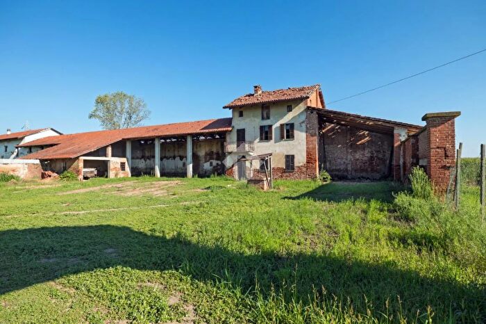 Casa quadrilocale in vendita in Cascina Tetti Grandi, Riva Presso Chieri