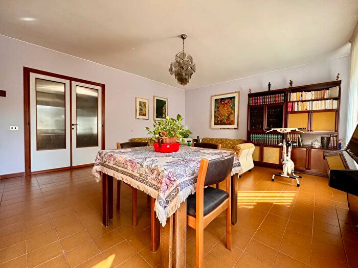 Appartamento quadrilocale in vendita in Via Giulio Pasquati, Roma