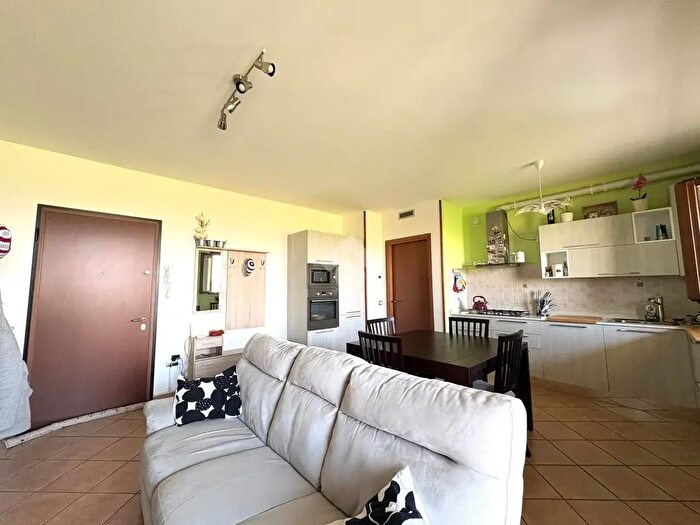 Appartamento trilocale in vendita in Via Licausi, Suzzara