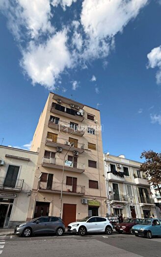 Appartamento trilocale in vendita in Via Catania, Messina
