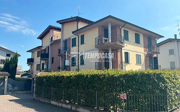 Appartamento trilocale in vendita in Via Giuseppe di Vittorio, Brescello