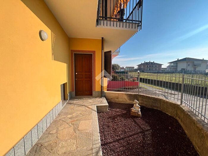 Appartamento bilocale in vendita in Via Envie, Revello