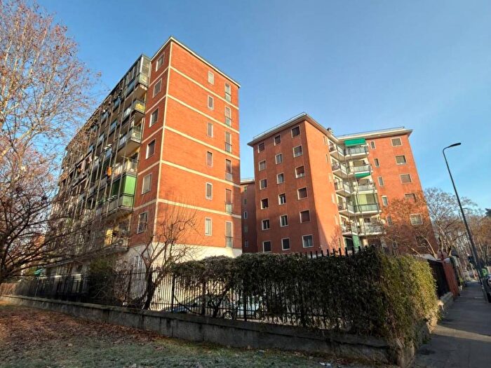Appartamento trilocale in affitto in Via Bruno Maderna, Viale Ungheria Mecenate, Milano