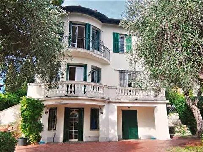 Casa con 6 locali in affitto in Via Alessandro Volta, Via Romana, Bordighera
