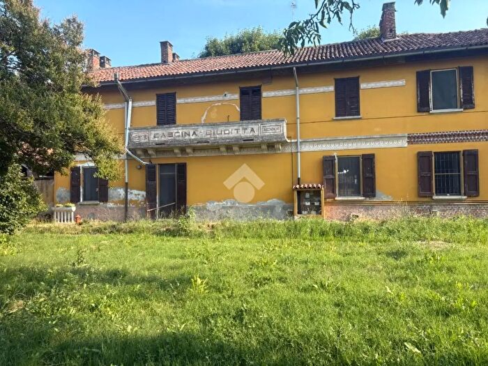 Casa con 12 locali in vendita in Via Cascina Giuditta, Siziano