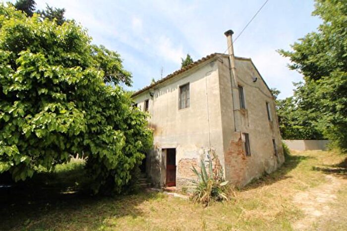 Casa con 5 locali in vendita in Monsano