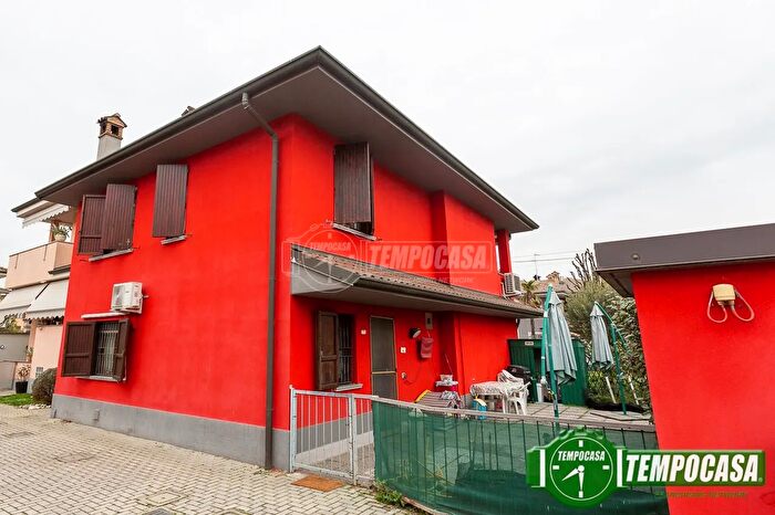 Casa quadrilocale in vendita in Rivolta DAdda