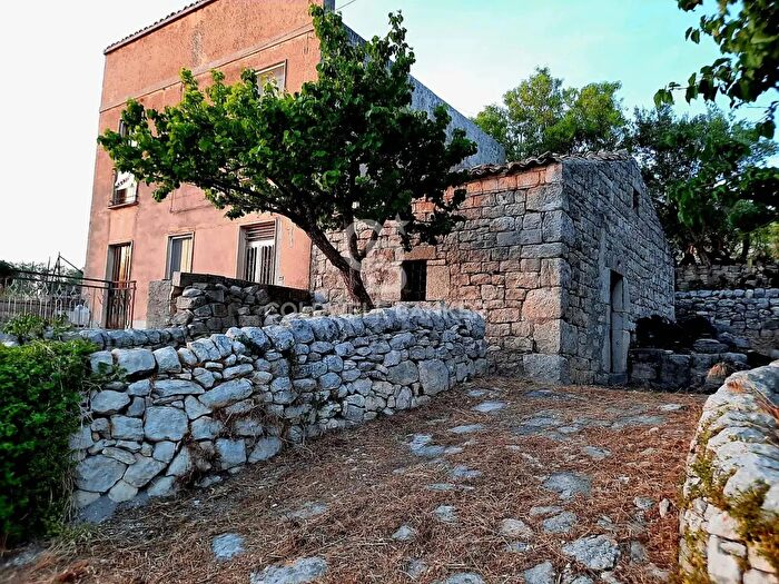 Casa con 7 locali in vendita in Vanella, Modica