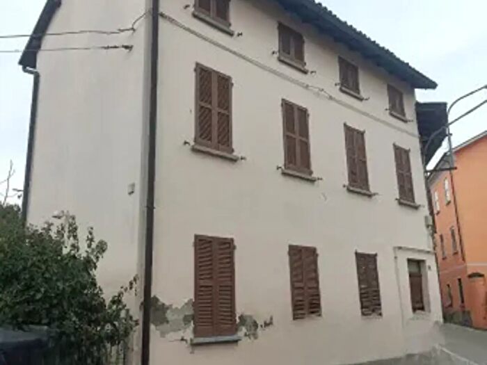 Casa con 6 locali in vendita in Redavalle