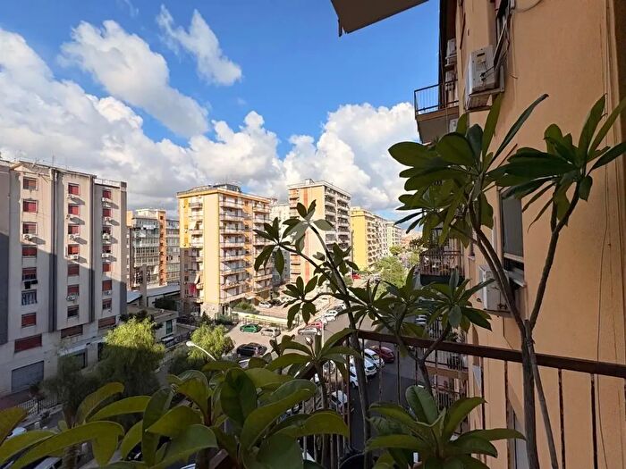 Appartamento trilocale in vendita in Via Bergamo, Palermo