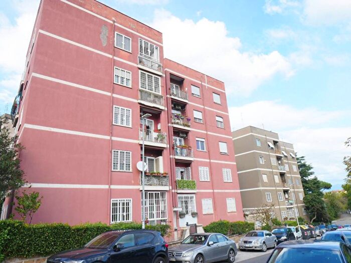 Appartamento trilocale in affitto in Via Giovanni Verga, Talenti Monte Sacro, Roma