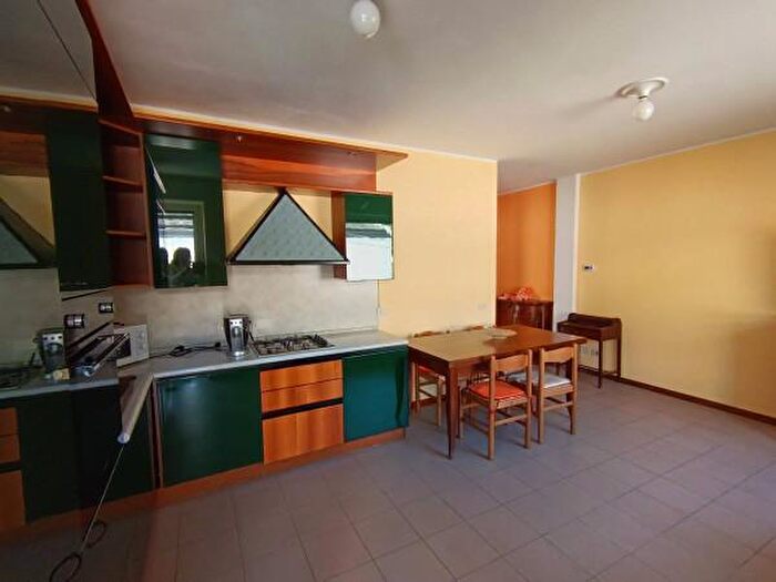 Appartamento bilocale in affitto in Via Nazionale Sud, Colico