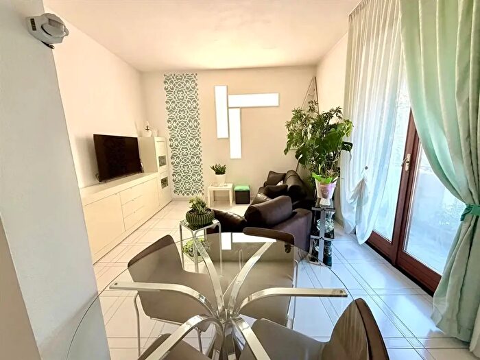 Appartamento quadrilocale in vendita in Via Monte Palanzone, Monza