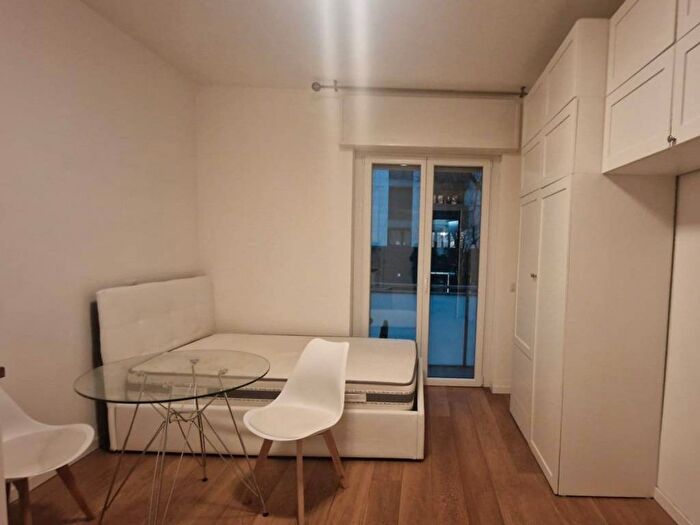 Appartamento monolocale in affitto in Via Principe Eugenio, Cenisio, Milano