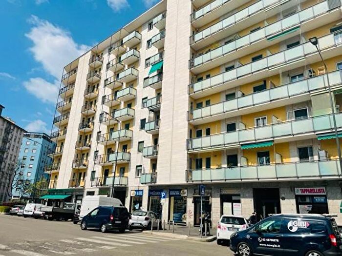 Appartamento trilocale in affitto in Piazzale Siena, Milano