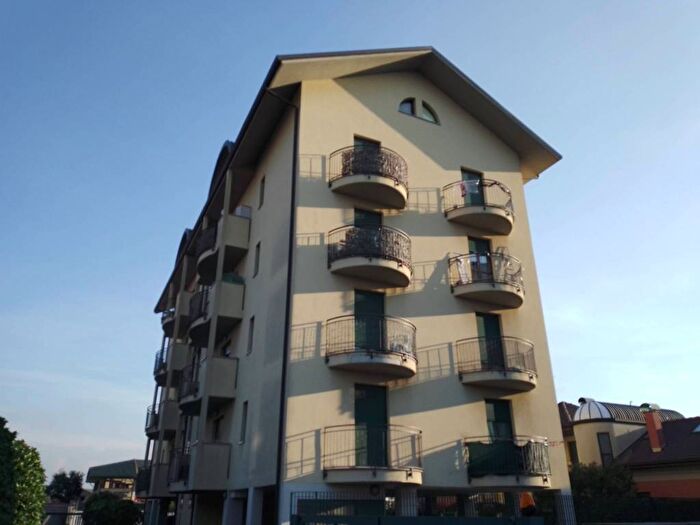 Appartamento bilocale in affitto in Via Torino, Arnate, Gallarate
