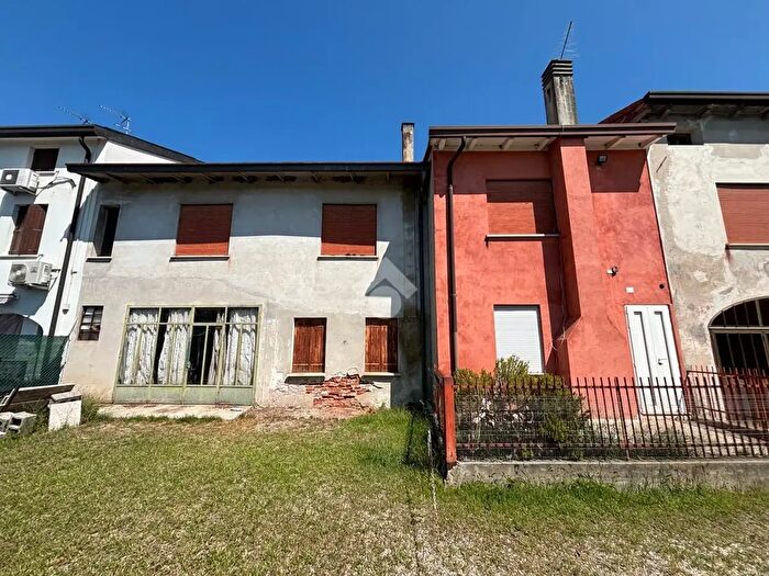 Casa quadrilocale in vendita in Fontaniva