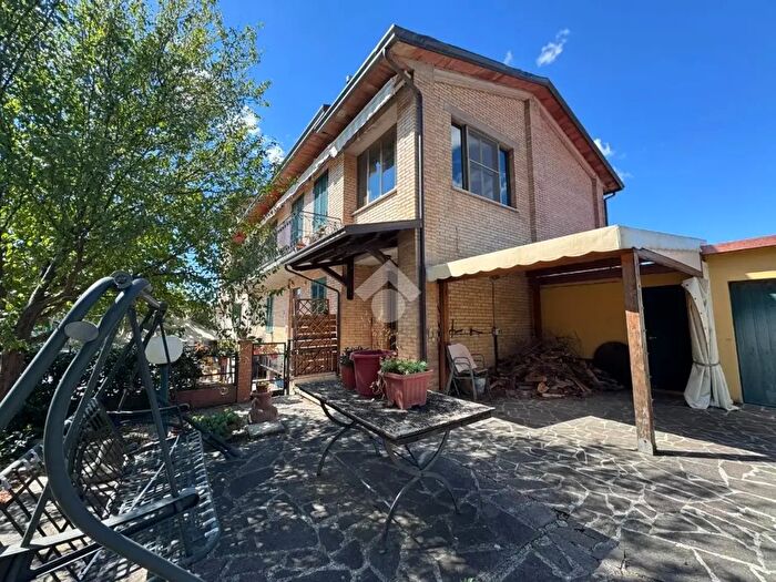Casa con 5 locali in vendita in Via Francesco Maria Angeli, Assisi