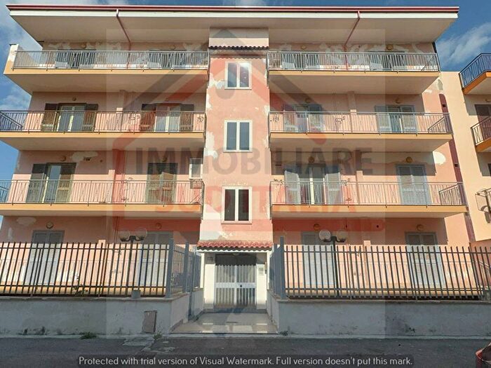 Appartamento trilocale in affitto in Viale dei Pini Nord, Varcaturo, Giugliano in Campania