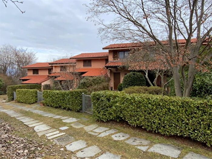 Casa quadrilocale in affitto in Via Barè, Nocco, Gignese