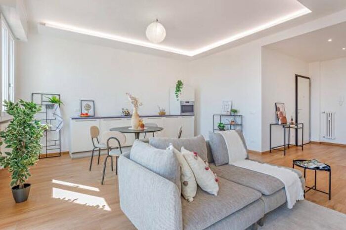 Appartamento trilocale in vendita in Viale Risorgimento, Reggio Emilia