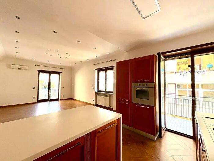 Appartamento trilocale in vendita in Via Norvegia, Marano Di Napoli