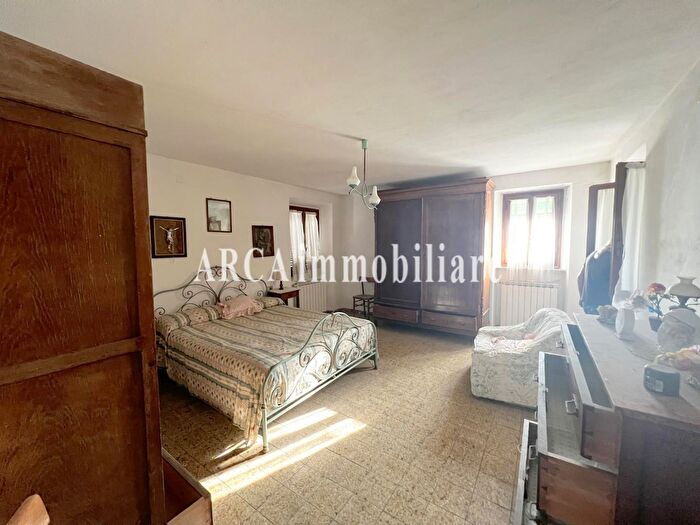 Appartamento trilocale in vendita in Pietrasanta