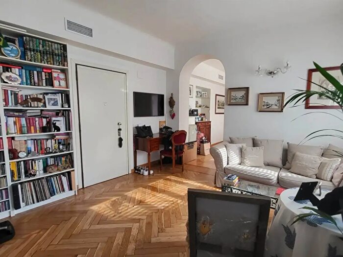 Appartamento con 8 locali in vendita in Via Nirone, Milano