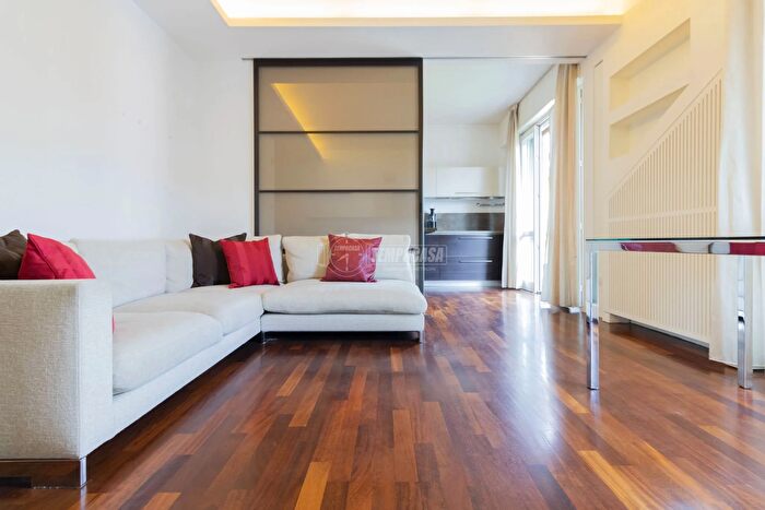 Appartamento quadrilocale in vendita in Desenzano Del Garda