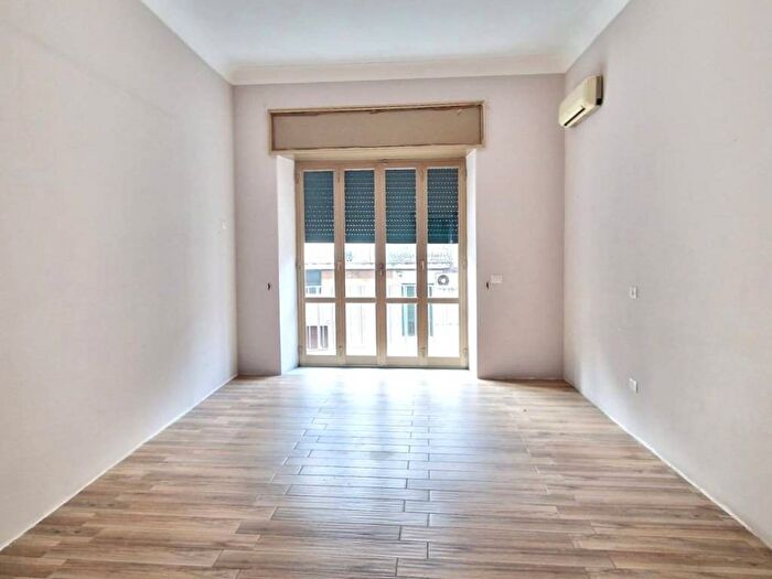 Appartamento quadrilocale in affitto in Via Vittorio Veneto, Piscinola, Napoli