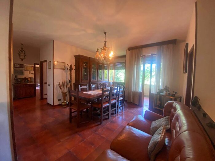 Casa con 5 locali in vendita in Via II Giugno a Certaldo Firenze, Certaldo