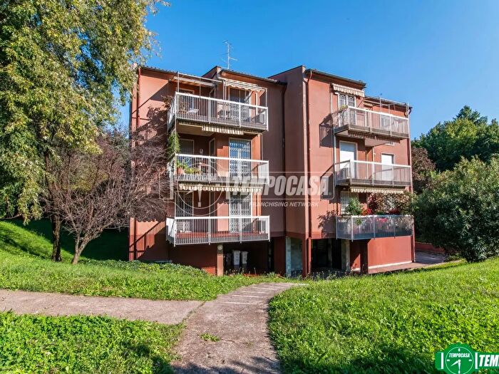 Appartamento quadrilocale in vendita in Via Giannetto Mattei, Arese