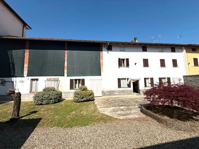 Casa quadrilocale in vendita in Via San Carlo, Borgo San Martino